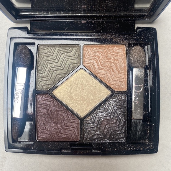 Dior Eyeshadow in Eternal Gold - Picture 2 of 4